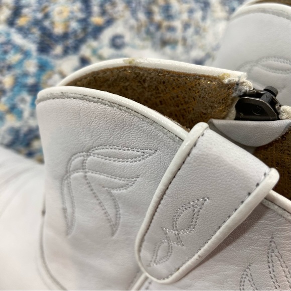 Ariat White Leather Darlin Western Cowgirl Boots Size 6B READ - Picture 9 of 15